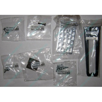 Комплект креплений для маршрутизаторов Cisco Catalyst: уши (уголки) в Тольятти, болты в Тольятти, ножки в Тольятти, держатель для кабеля (Тольятти)